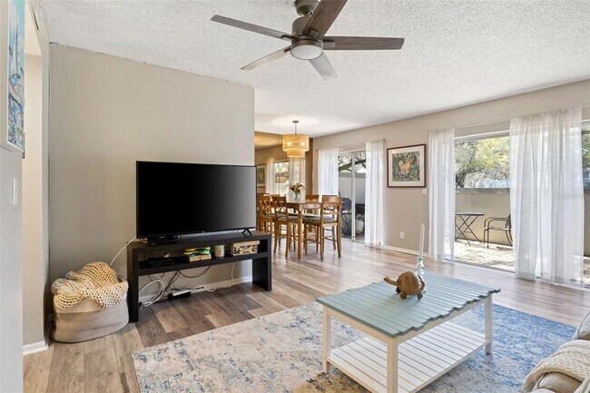 Building Photo - 6305 Morningmist Ct