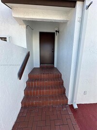 Building Photo - 1281 SW 124th Ct