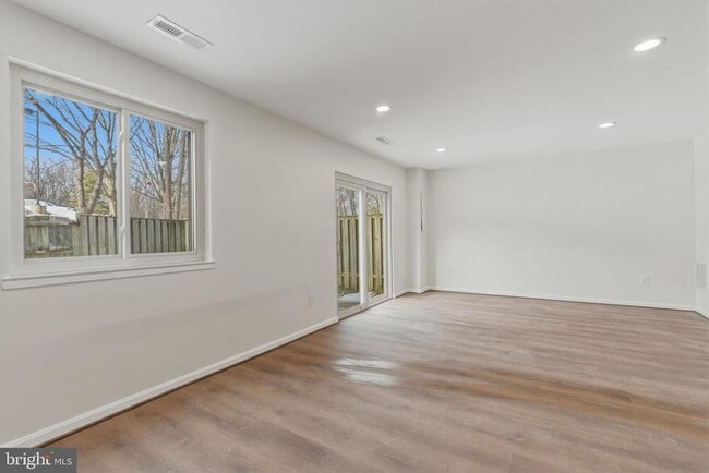 Building Photo - 1710 Tyvale Ct