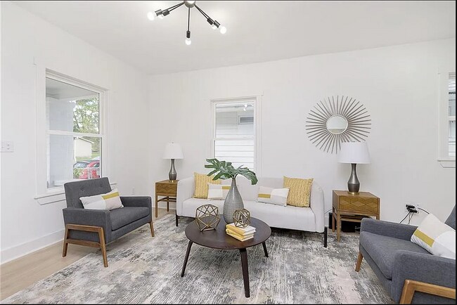 Building Photo - 1137 Saint Peter St