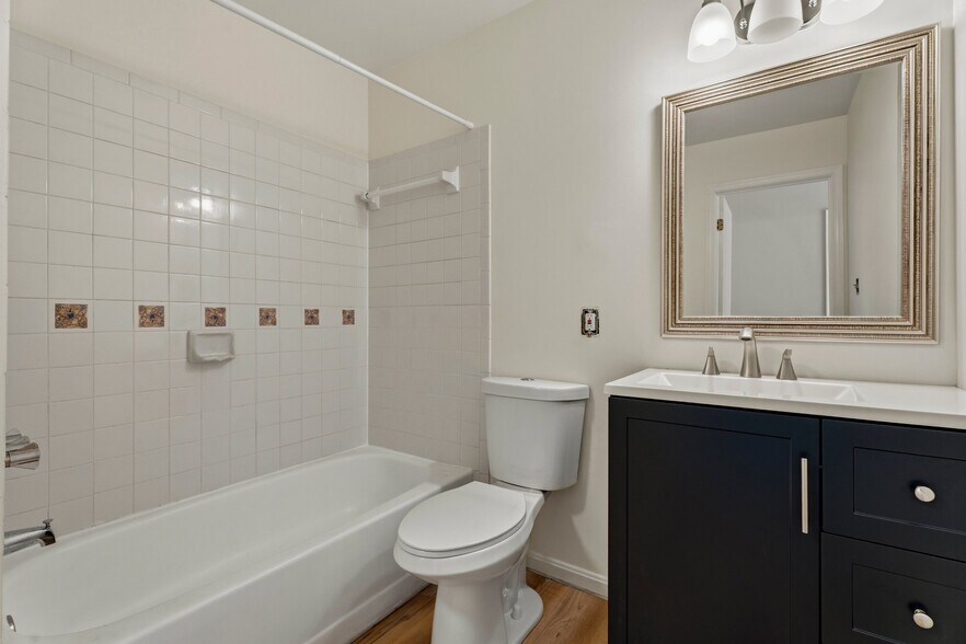 Building Photo - 11640 Pleasant Meadow Dr