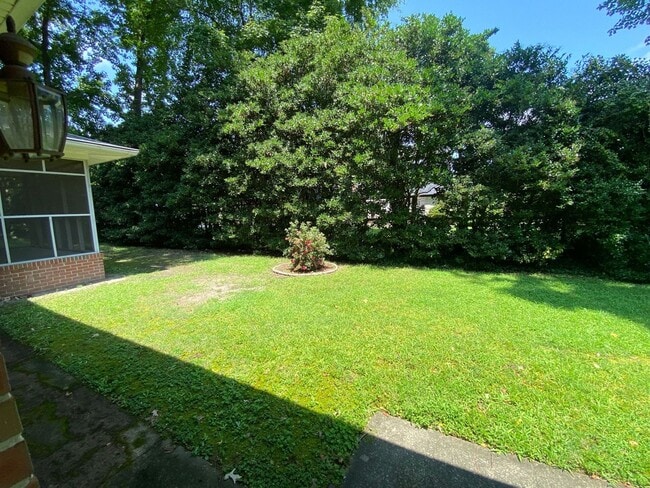 Building Photo - Welcome to your home in Chesopeian Colony,...
