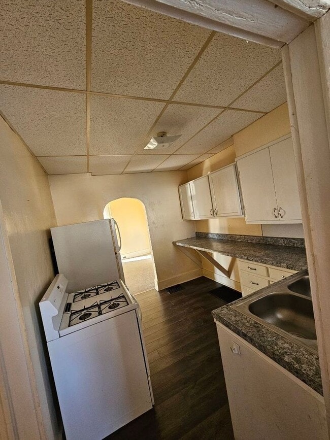 Building Photo - 204/206/208 N Fort Wayne St