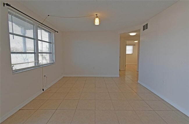 Building Photo - 7724 Coventry Dr