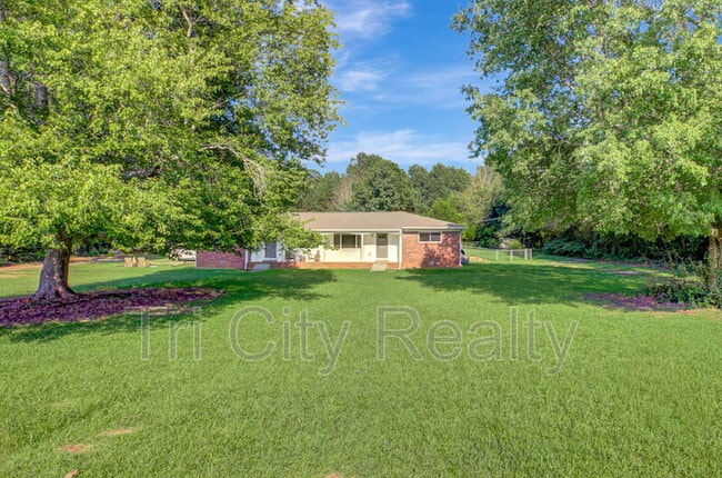 Building Photo - 214 Brooks Rd