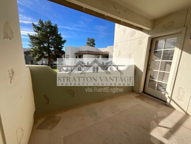 Building Photo - 1825 W Ray Rd