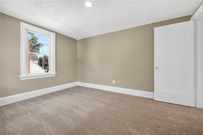Building Photo - 3221 Killian Rd