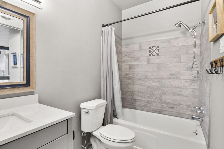 Tile shower - 5709 Lyons View Pike