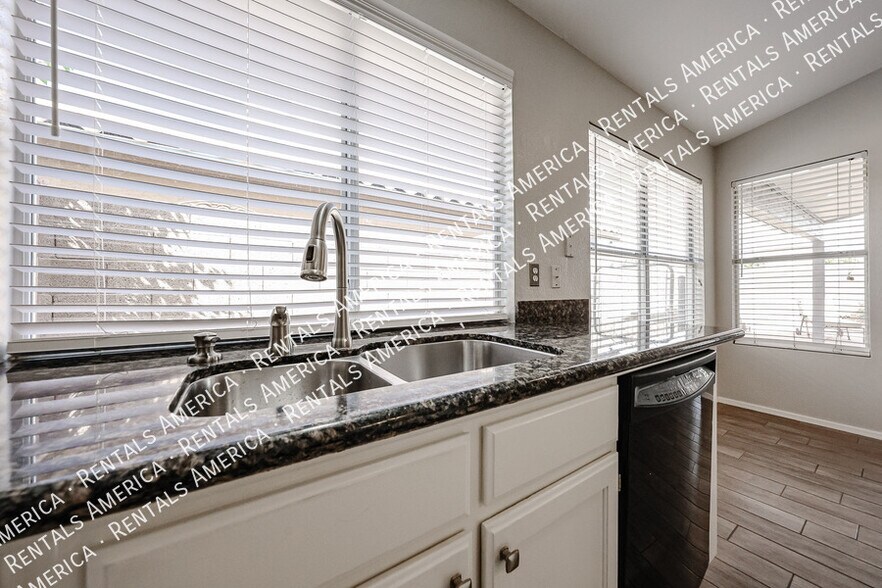 Building Photo - 153 S Garnet Rd