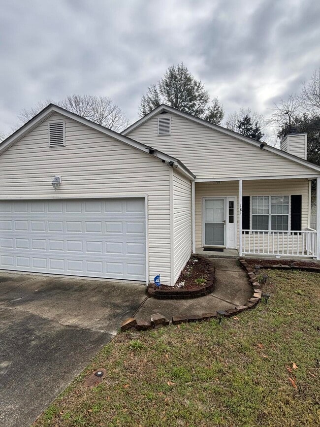 Building Photo - 181 Shelby Dr