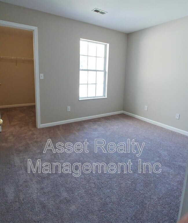 Building Photo - 3905 Hillside Terrace Ln