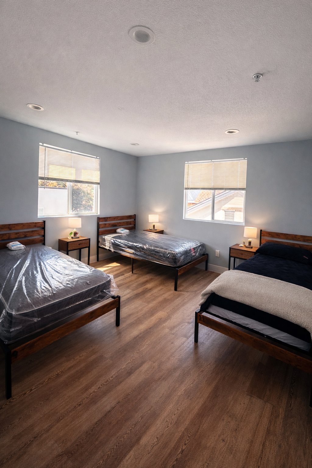 Building Photo - 608 E 29th St