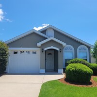 Building Photo - MODERN 3/2 w/ Garage, Fenced Yard, Washer/...