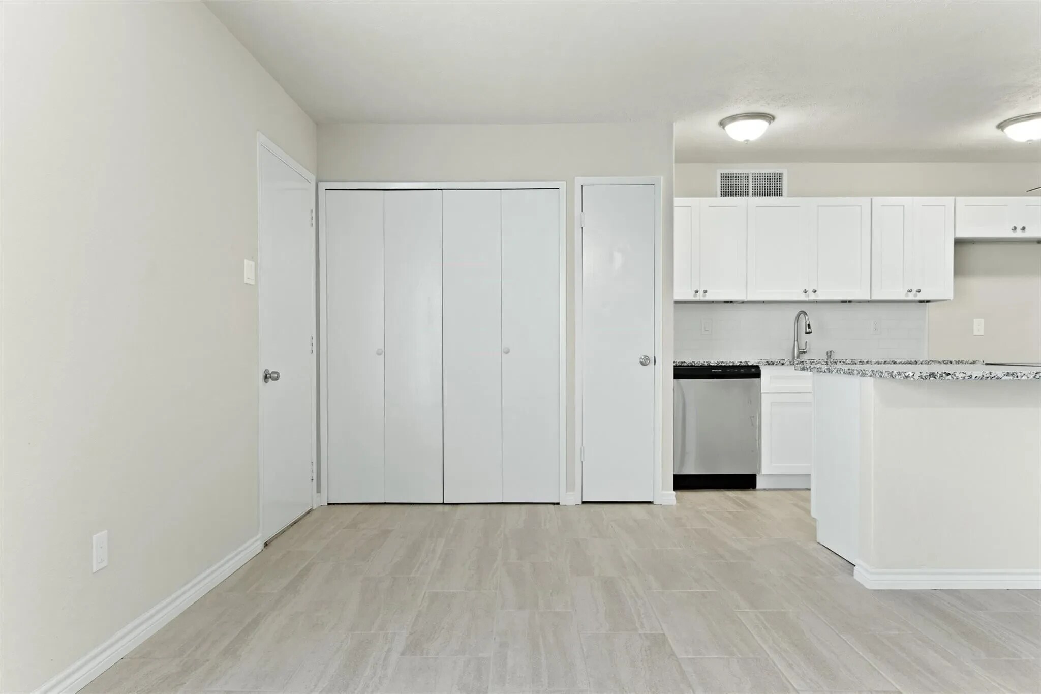 Spacious Kitchen with many closets to store stuff - 537 Hanover Dr