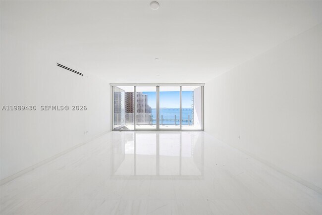 Building Photo - 300 Biscayne Blvd