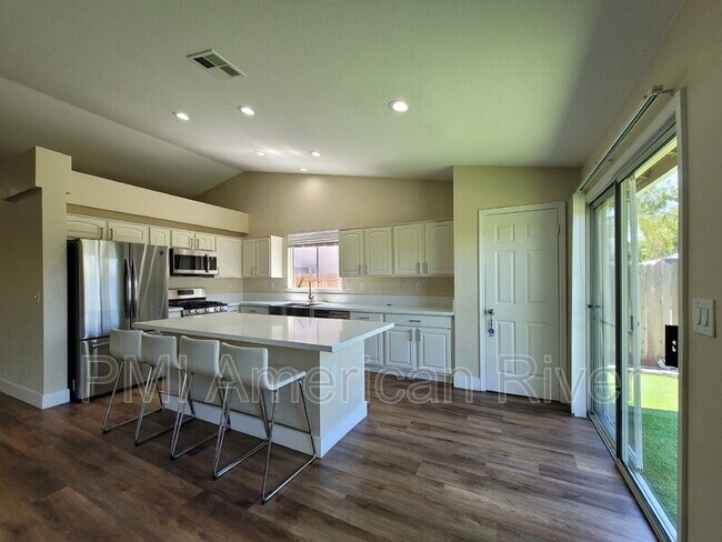 Building Photo - 461 Ebi Way