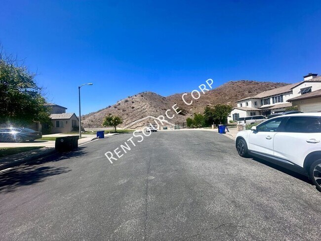 Building Photo - 16339 Mountain Ln