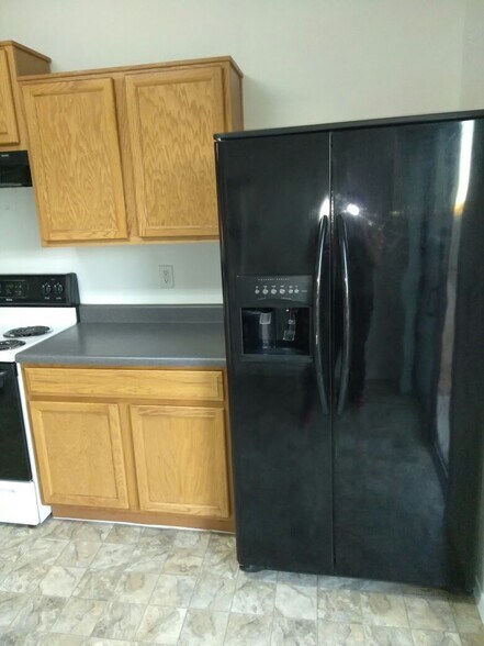 Building Photo - 916 W Carter Rd