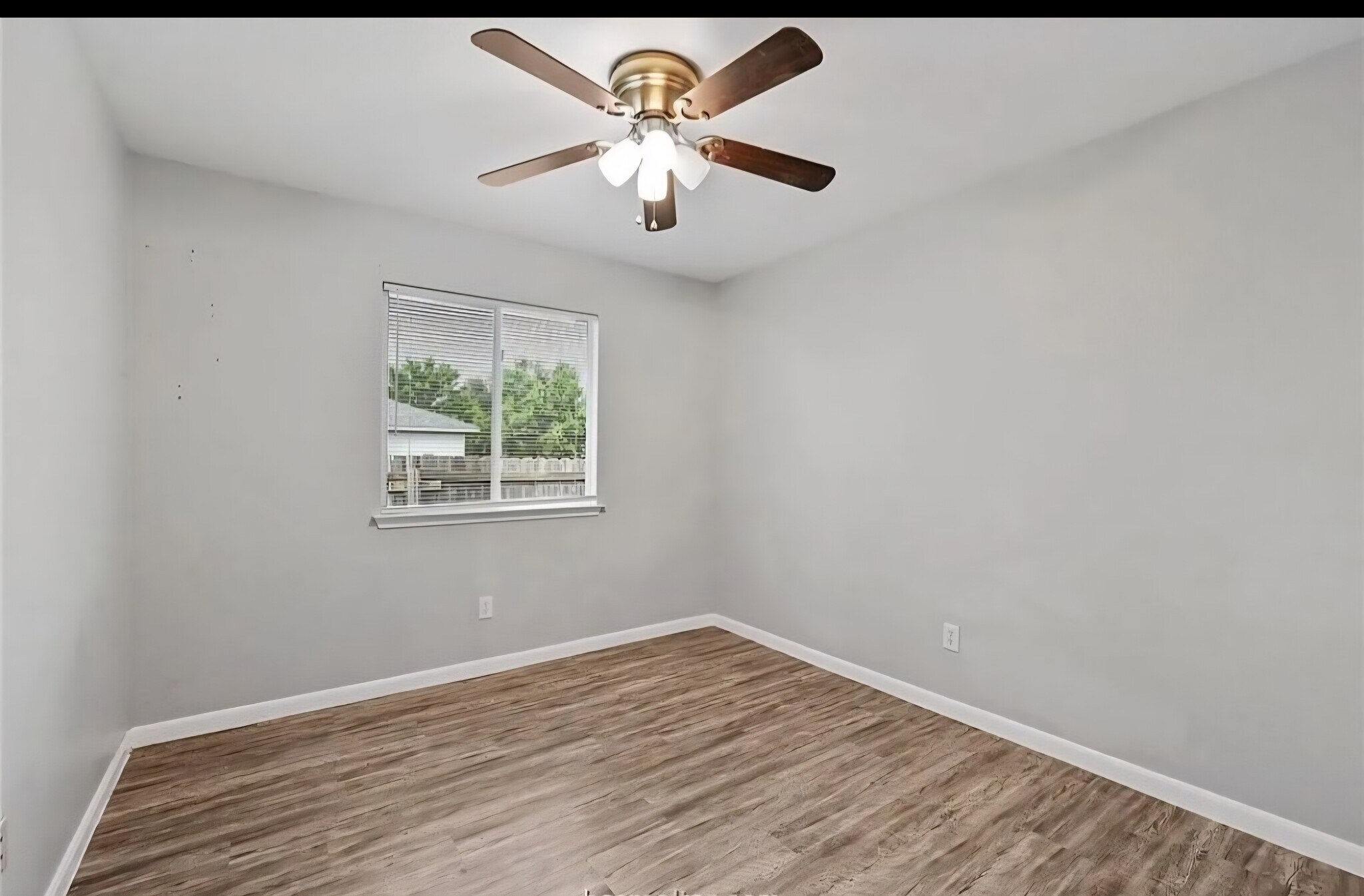 Building Photo - 4318 Spring Garden Dr