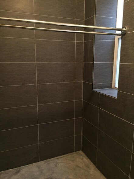 Building Photo - 3818-3820 Arsenal St