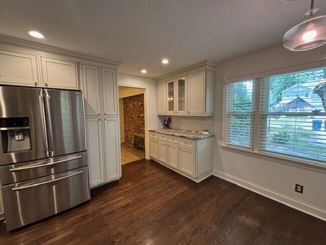 Building Photo - Cape Story by the Sea