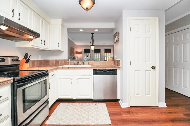 Building Photo - 2754 Tiergarten Ln