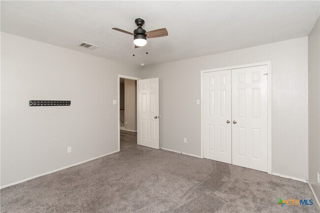 Building Photo - 7001 Cokui Dr