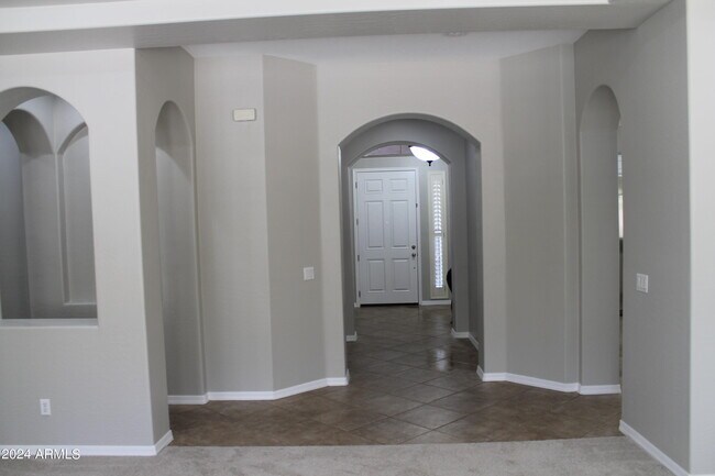 Building Photo - 3942 E Patrick Ln