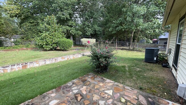 Building Photo - 1607 Burnley Dr