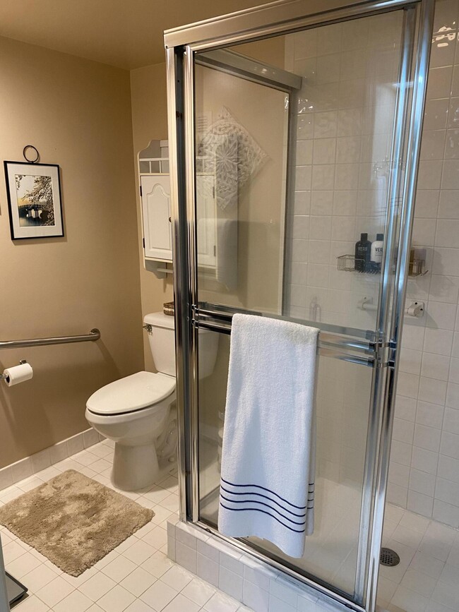 Building Photo - 4734 Lucerne Lakes Blvd