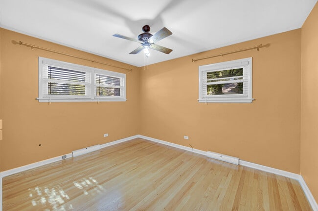 Building Photo - 1417 E Euclid Ave