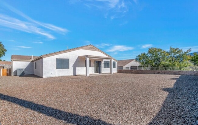Building Photo - Oro Valley Home w Fabulous Mountain Views