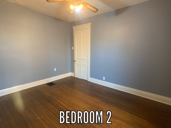 Building Photo - 1344 N Walnut St