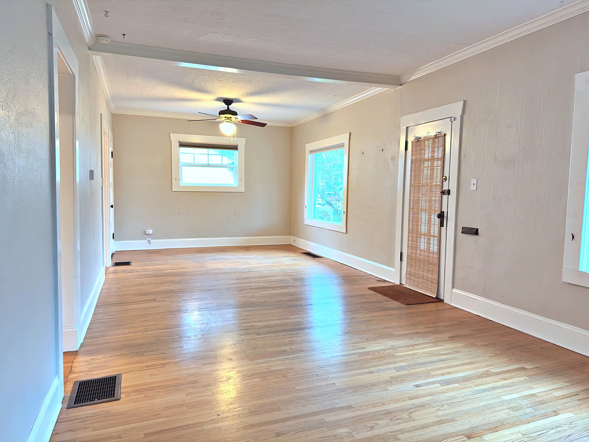 Building Photo - 4631 SE Clinton St