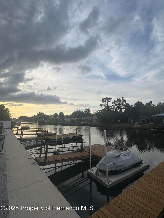 Building Photo - 6891 Clark St