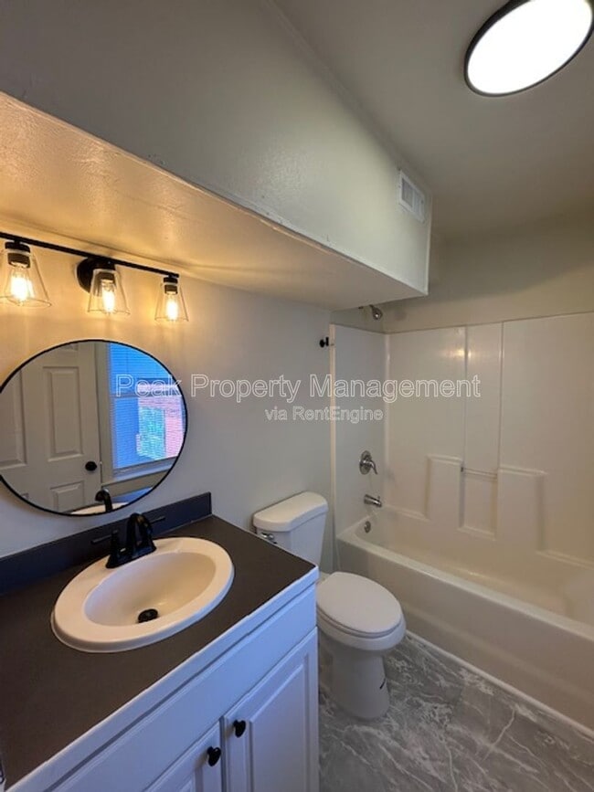 Building Photo - 3 N 18th St