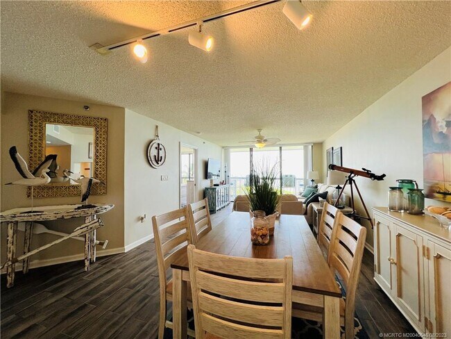 Building Photo - 8880 S Ocean Dr