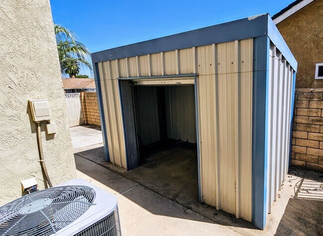 Building Photo - 2632 S Marigold Ave