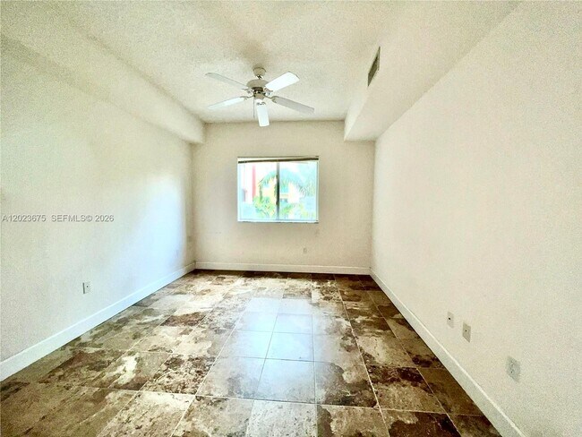 Building Photo - 6001 SW 70th St
