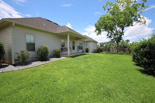 Building Photo - 4704 Crescent Ct