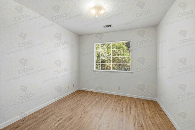 Building Photo - 2101 Finley Ct