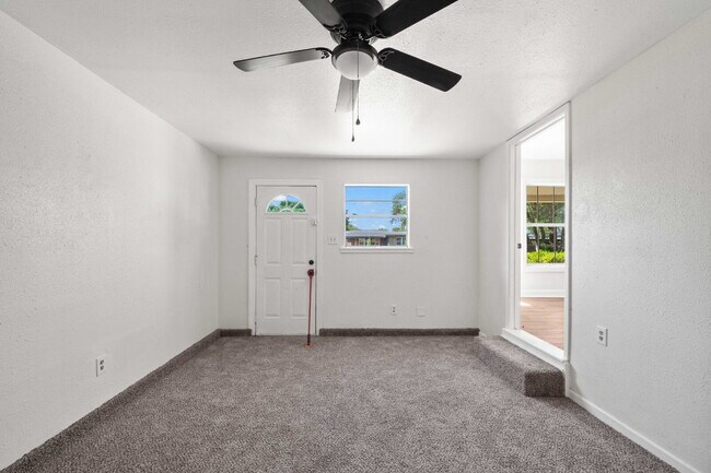 Building Photo - Large & Updated Home, Minutes from Texas Tech