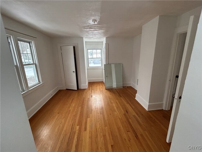 Building Photo - 110 Homewood Dr