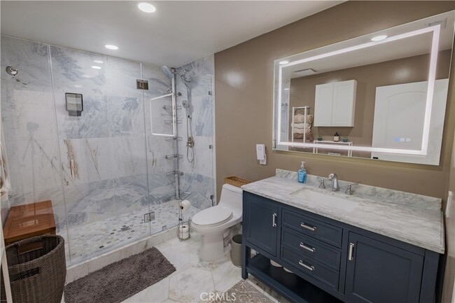 Building Photo - 9109 La Alba Dr