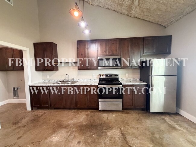 Building Photo - 8712 S Fm 148