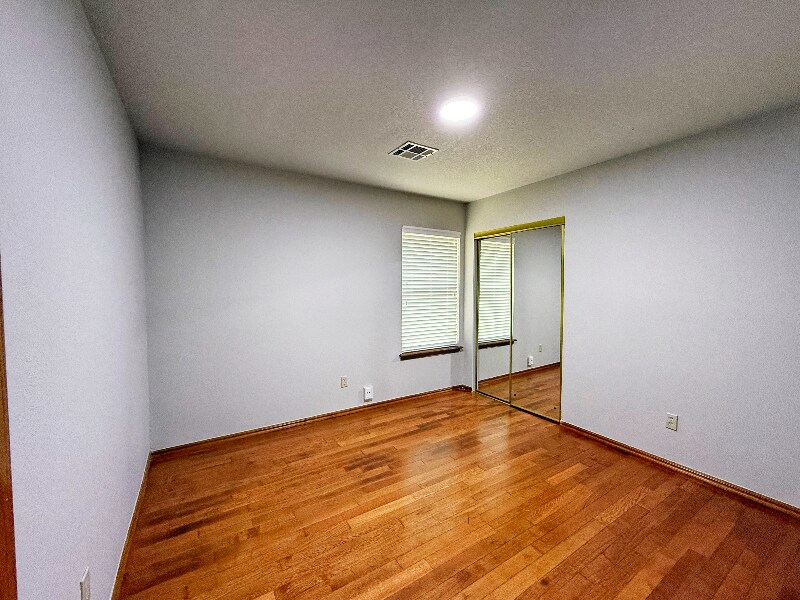 Building Photo - 6605 NW 134th St