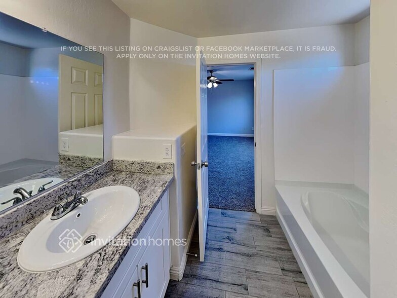 Building Photo - 12523 W St Moritz Ln