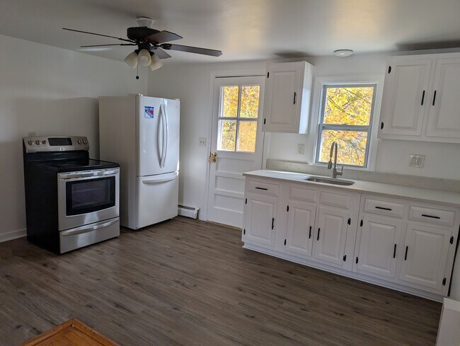 Building Photo - 56 N Main St