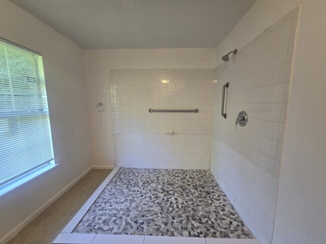 Building Photo - 7518 Hummingbird Ln