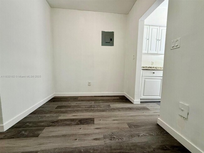 Building Photo - 780 81st St